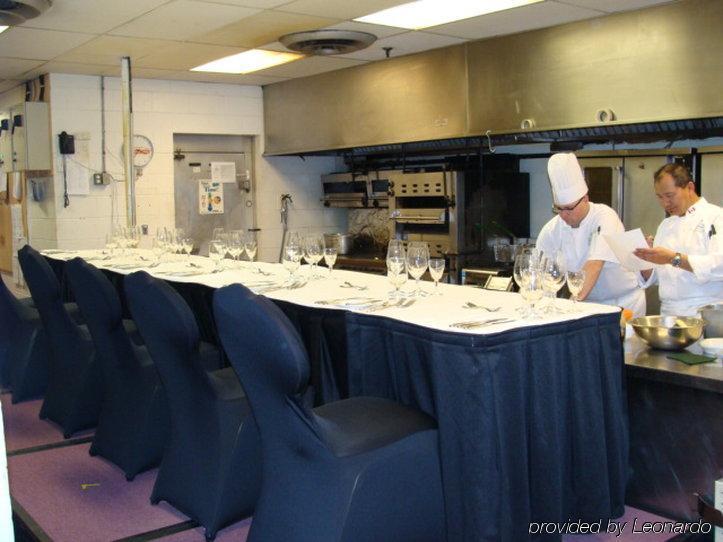 Delta Hotels By Marriott Prince Edward Charlottetown Restaurant photo